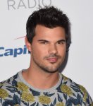 Taylor-Lautner-Now.jpg