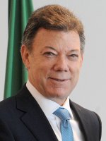 800px-Juan_Manuel_Santos_and_Lula_(cropped).jpg