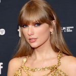taylor-swift-attends-in-conversation-with-taylor-swift-news-photo-1673399306.jpg