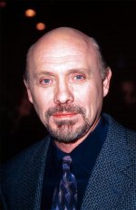 hector-elizondo-through-the-years-2.jpg