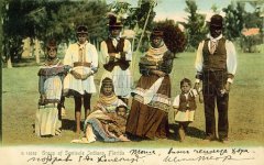 XD357130_Group-of-Seminole-Indians-Florida.jpg