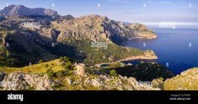 torre-de-sa-mola-de-tuent-1596-escorca-paraje-natural-de-la-serra-de-tramuntana-mallorca-islas...jpg