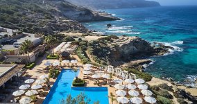 mhares-beach-club-mallorca[1].jpg