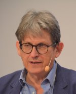 Alan_Rusbridger_01 (1).jpg