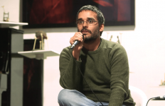 Luaty_Beirão_em_Óbidos,_11_de_Dezembro_de_2016 (1).png