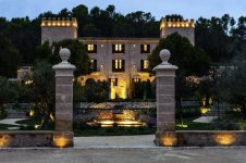 L_5b14e38fc3618_Castell_Son_Claret_noche_r[1].jpg