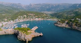 majorca-spain-aerial-view-of-summer-resort-town-port-de-soller-on-mallorca-video[1].jpg