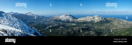 panoramica-desde-el-puig-tomir-finca-pblica-de-binifald-escorca-paraje-natural-de-la-serra-de-...jpg