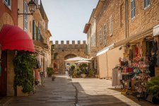 alcudia-street[1].jpg
