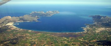 Pollensa_(Mallorca)_Luftbild_Bucht_(wiki)-hq[1].jpg