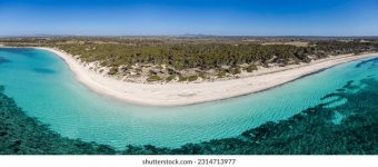 es-carbo-beach-virgin-sand-260nw-2314713977[1].jpg