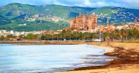 kathedrale_palma_stadt_berge_512bcfec4a[1].jpg