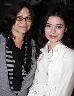 miranda-cosgrove-parents-4-7ee02d18eb6f4398b022215c6859cc49.jpg