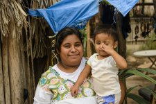 Mother_&_Child_Coba_QR_Mexico_2014.jpg Mother_&_Child_Coba_QR_Mexico_2014.jpg