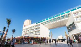 330hotelcalviabeachtheplaza-momentum-plaza_8889903790[1].jpg