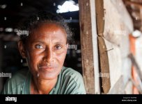 indonesia-maluku-province-east-seram-grogos-island-portrait-of-a-woman-F20PW8.jpg